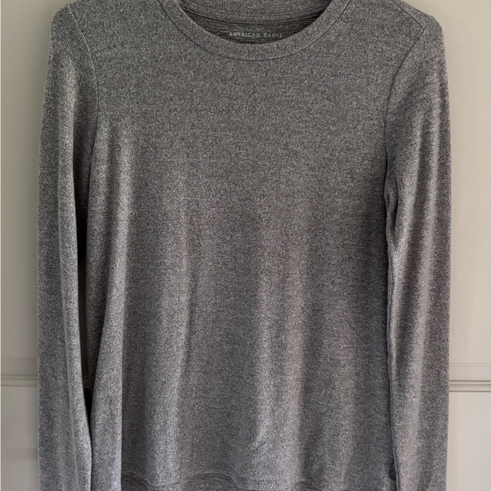 American Eagle Heathered Gray Knit Top